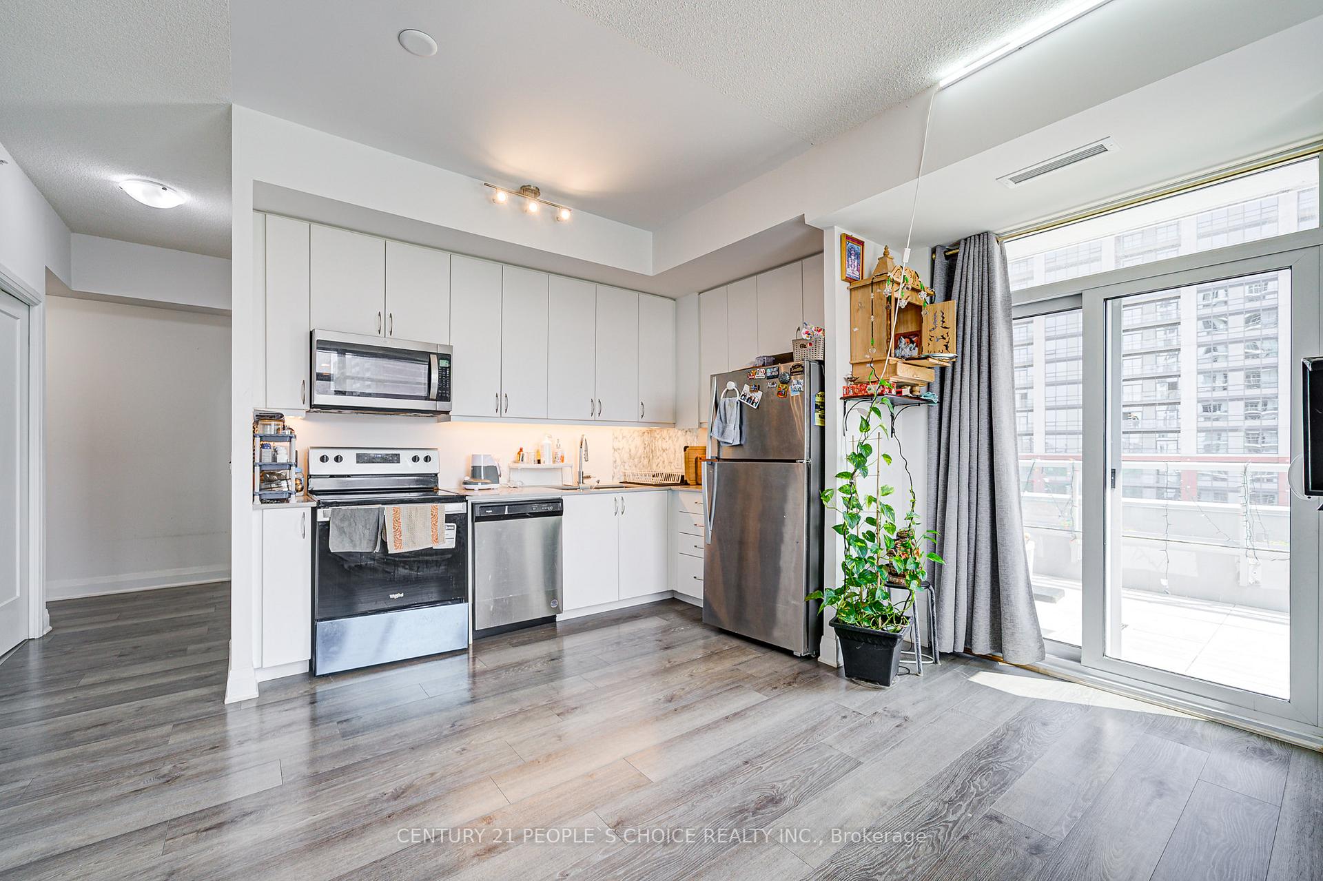 2 Bedrooms Condo at 3220 Sheppard, Toronto For sale