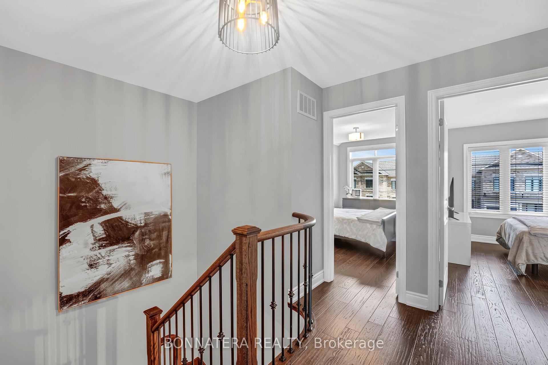 4 Bedrooms Condo at 10 Augustus, Toronto For sale