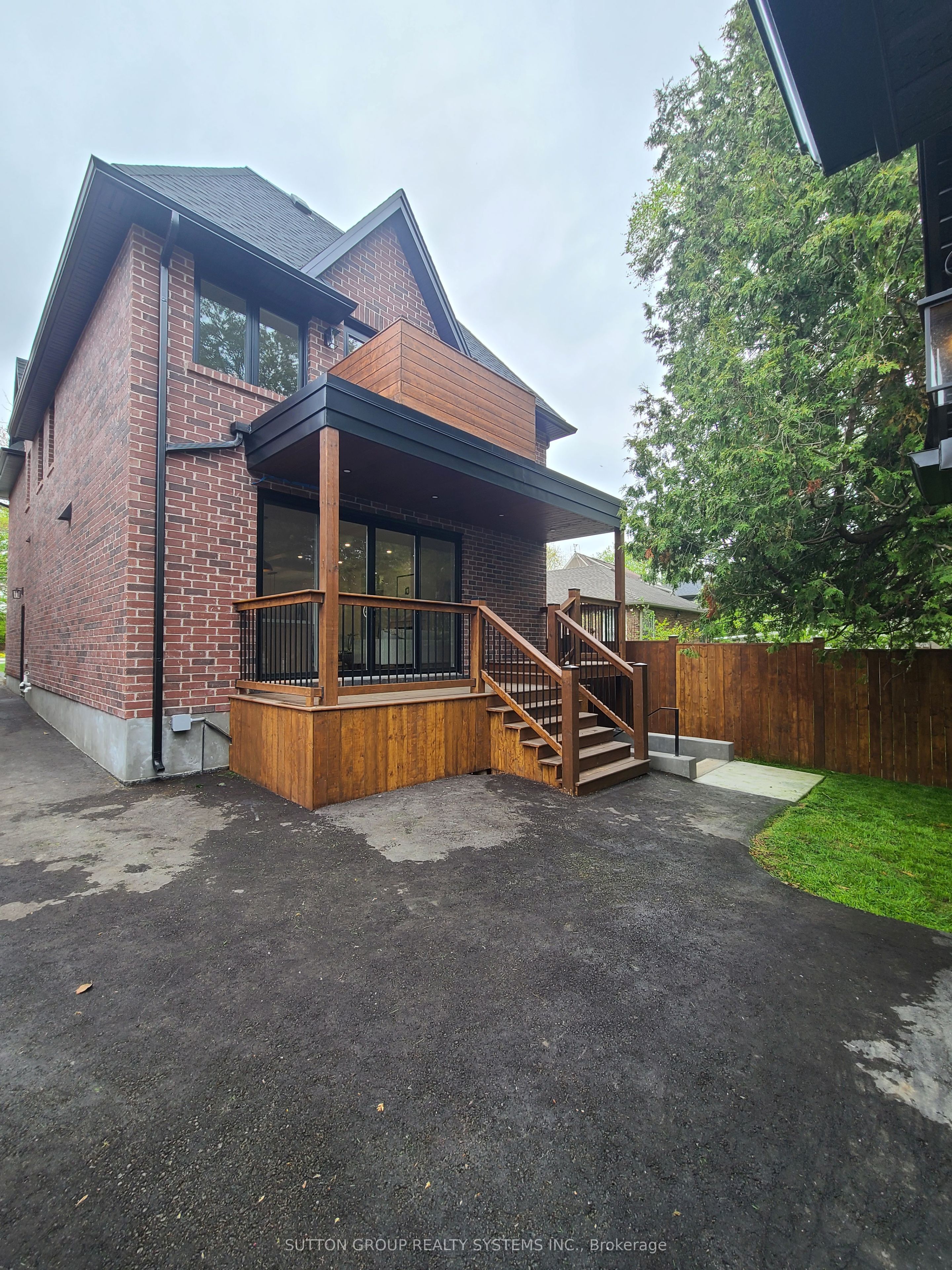 21 South Kingsway