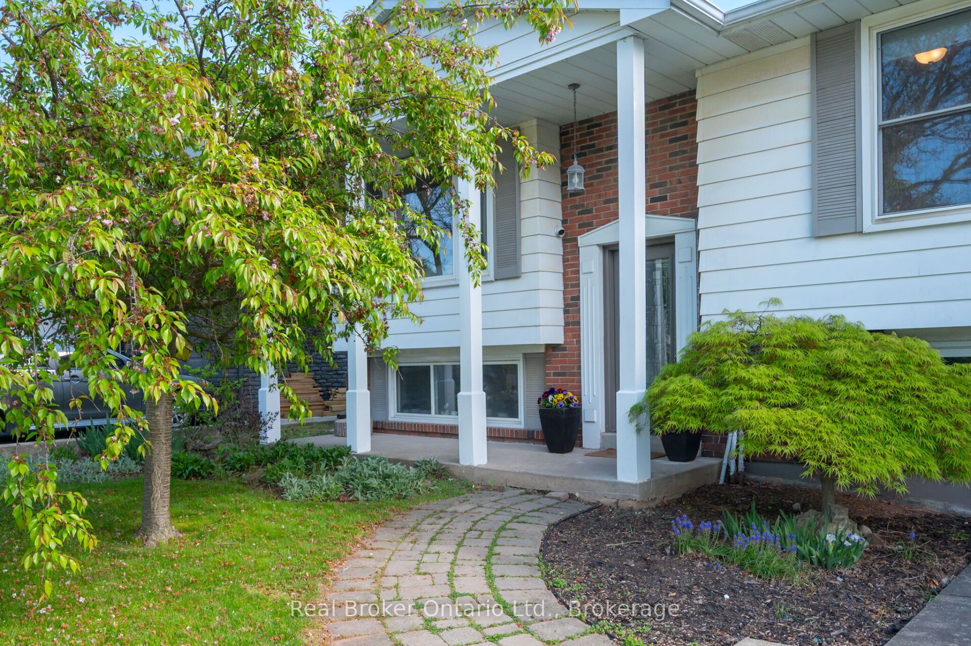 615 Sheraton Road