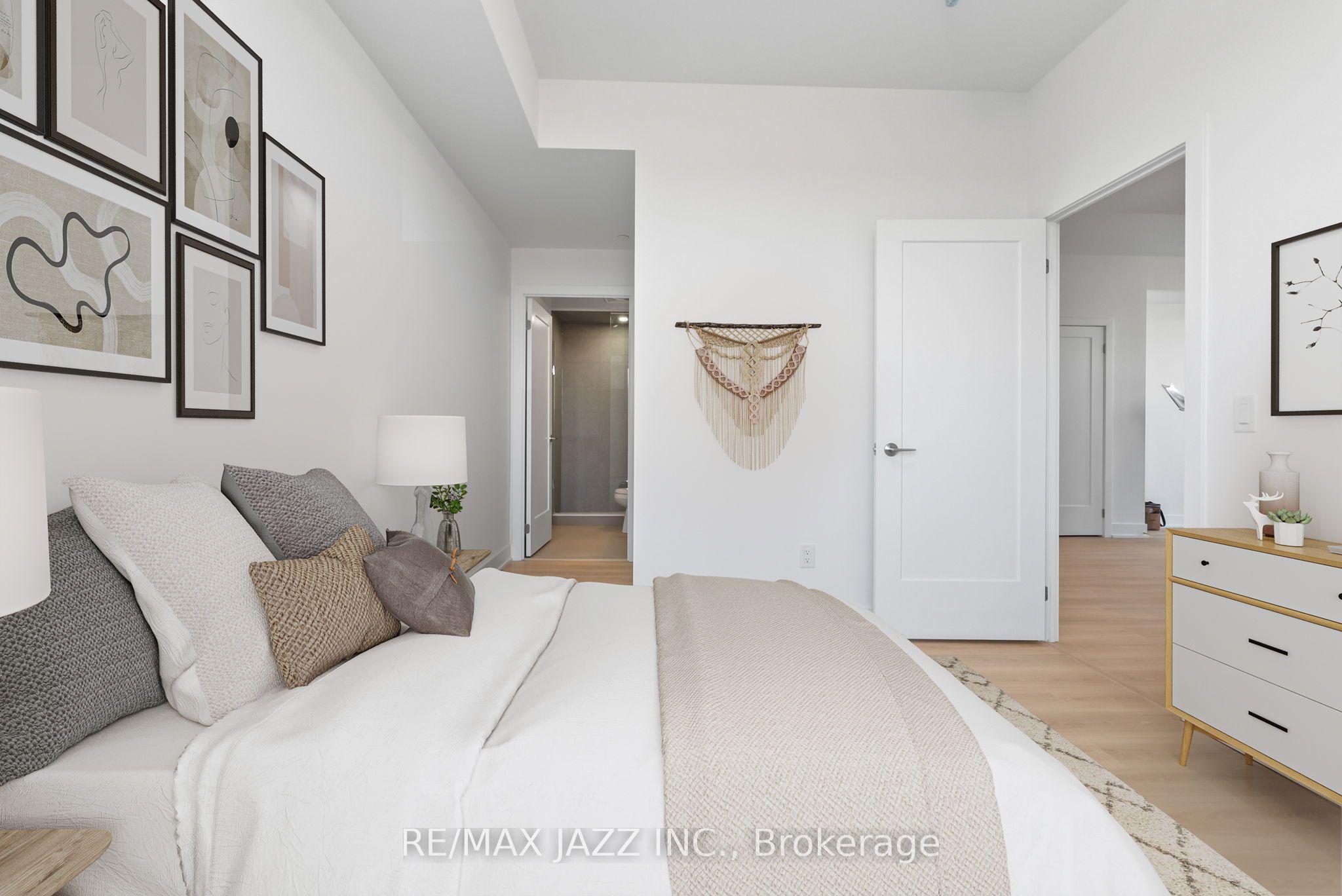 2545 Simcoe Street N, #PH16
