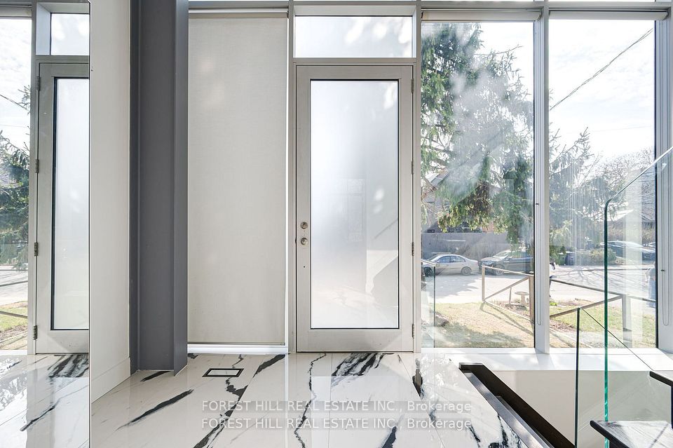 561 Arlington Avenue, Toronto, ON M6C 3A6