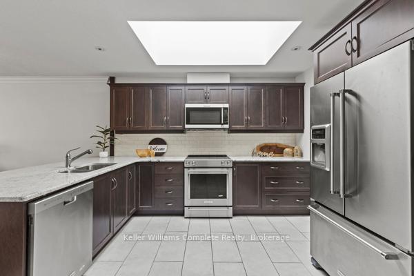 2 Bedrooms Condo at 12 Nolan,  Hamilton For sale