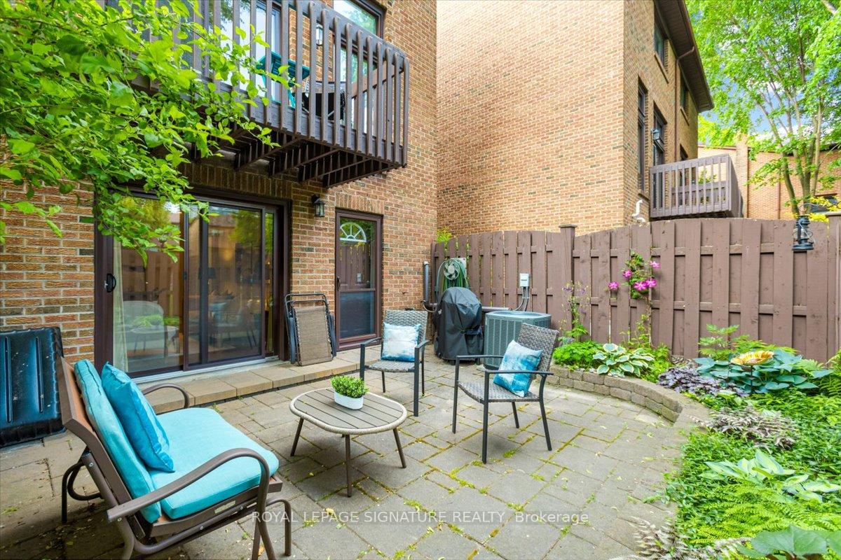 3 Bedrooms Condo at 86 Wagon Trailway, Toronto For sale