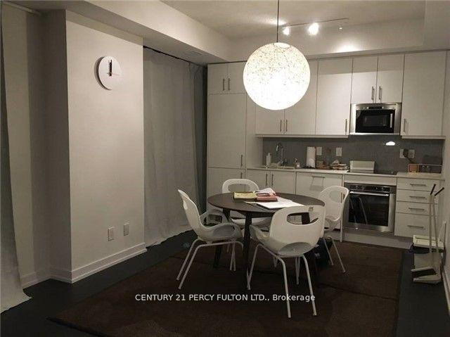 2 Bedrooms Condo at 297 College, Toronto For sale