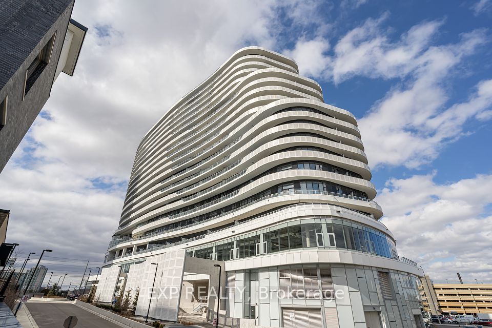 2520 Eglinton