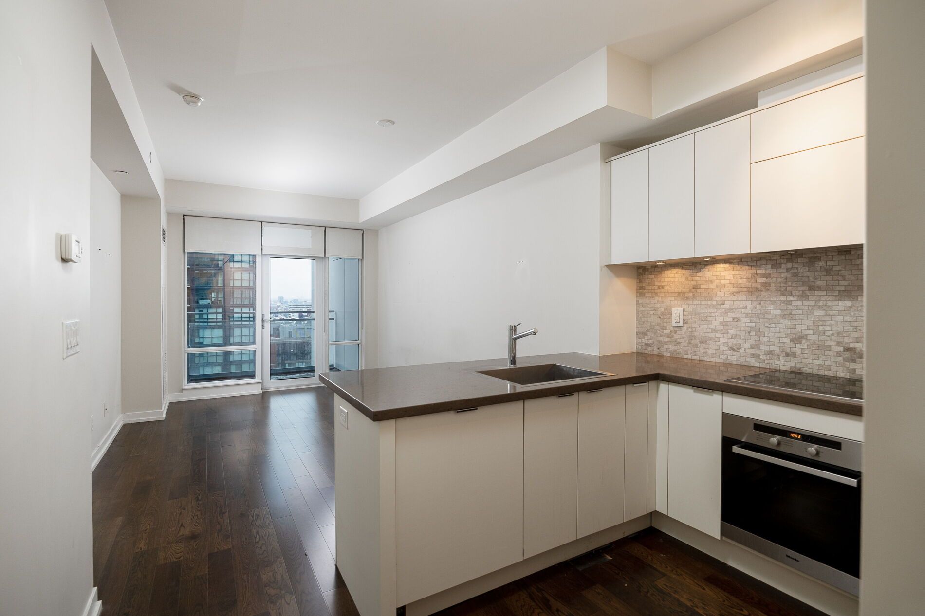 21 Widmer Street 1801
