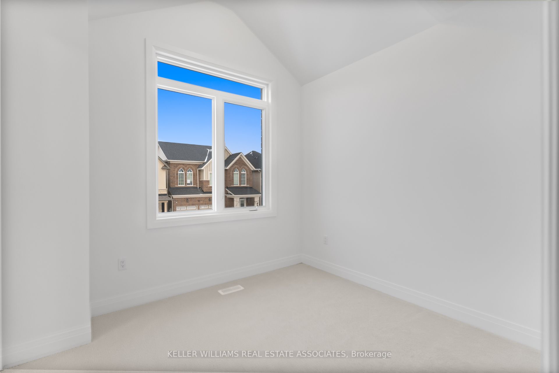 16 Aster Woods Drive