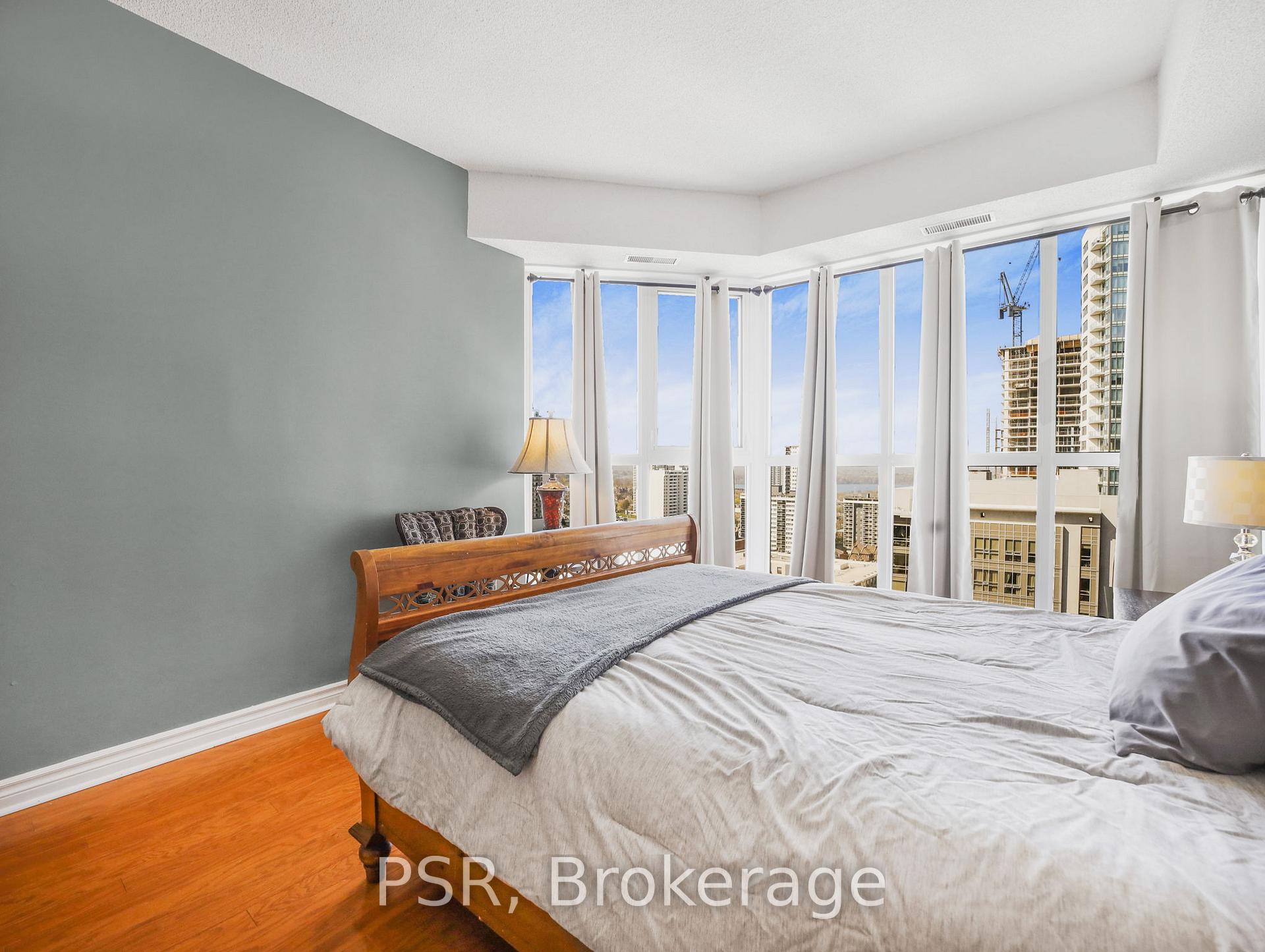 2 Bedrooms Condo at 67 Caroline,  Hamilton For sale