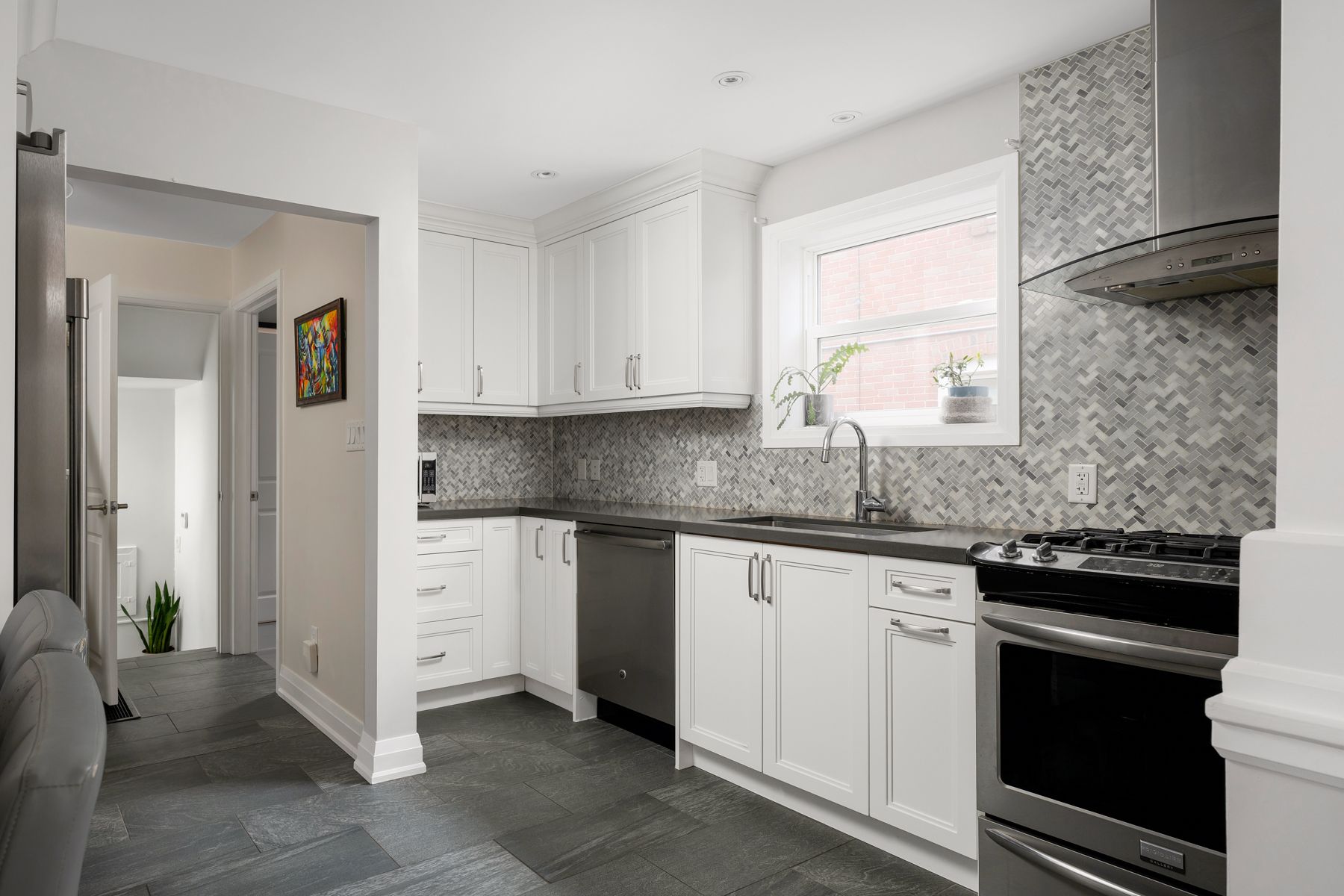 89 Charleswood Drive