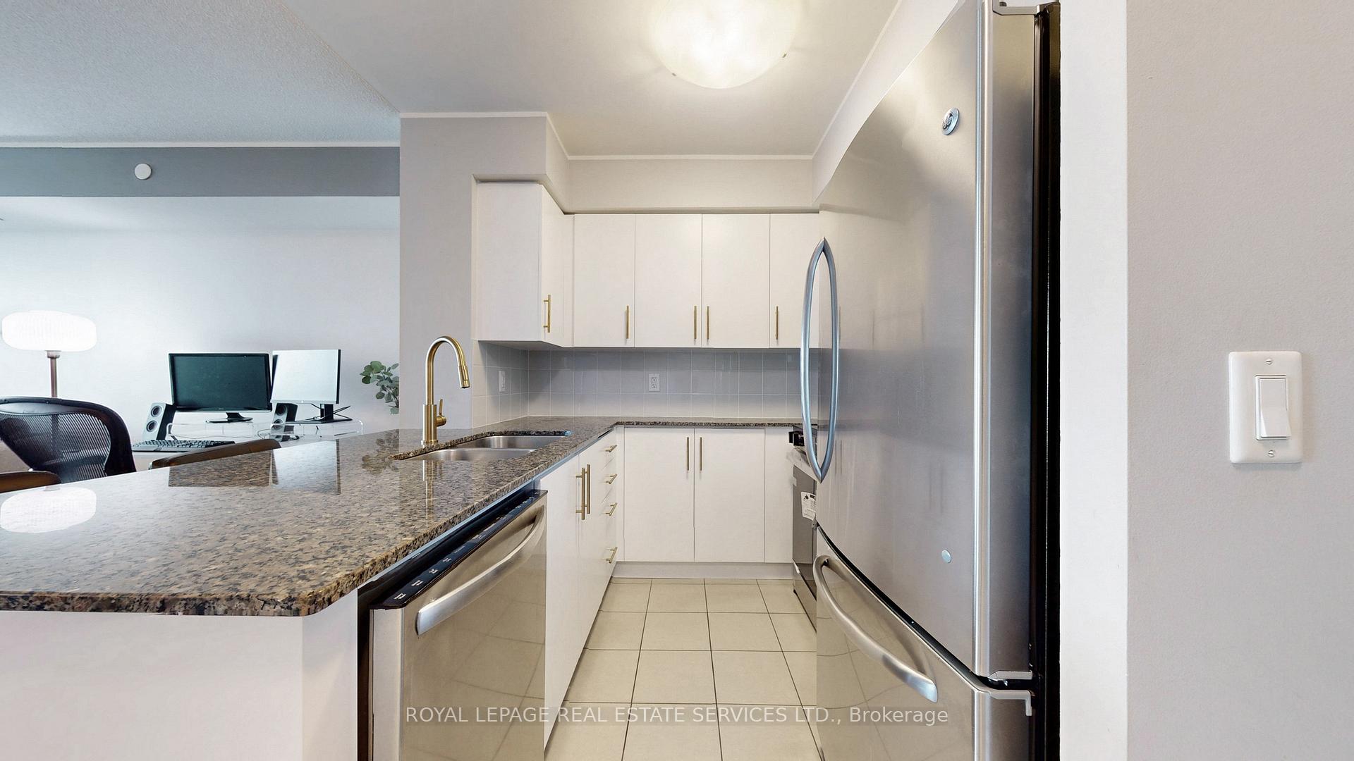 2 Bedrooms Condo at 205 Sherway Gardens, Toronto For sale