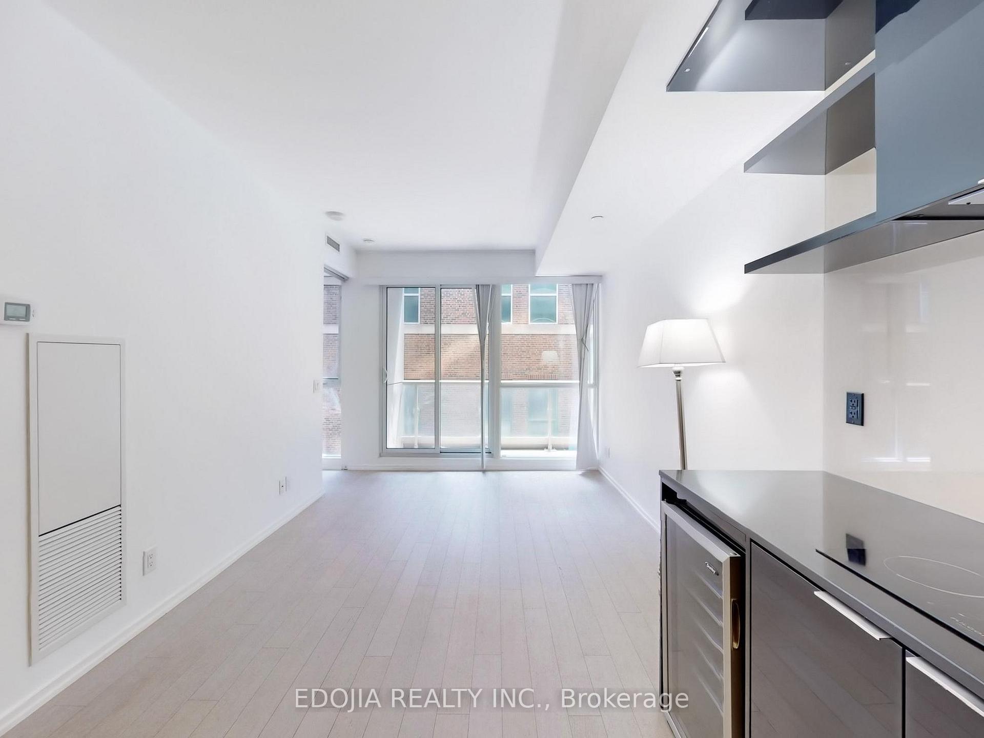 1 Bedroom Condo at 70 Temperance, Toronto For sale