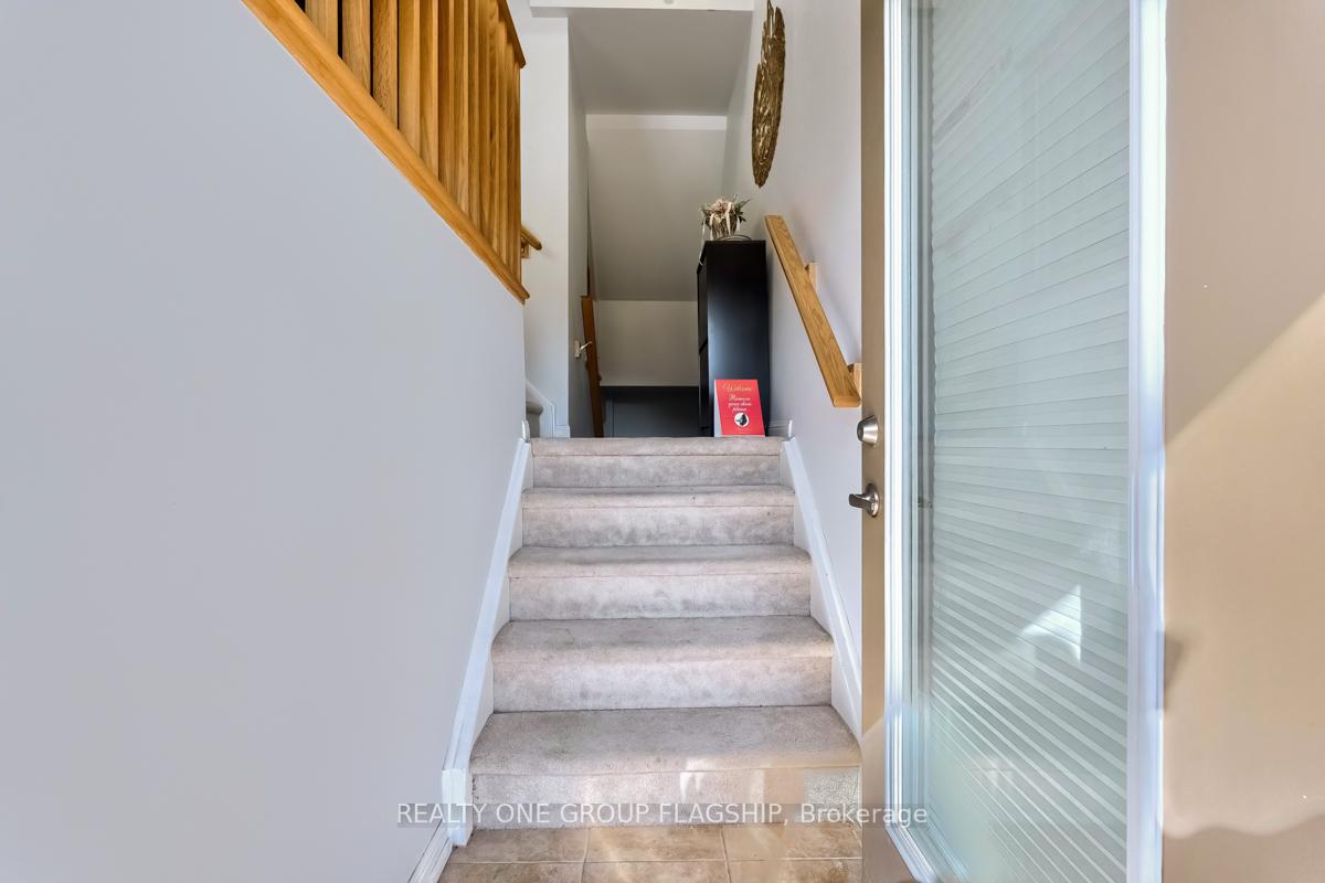 3 Bedrooms Condo at 3185 Boxford,  Mississauga For sale