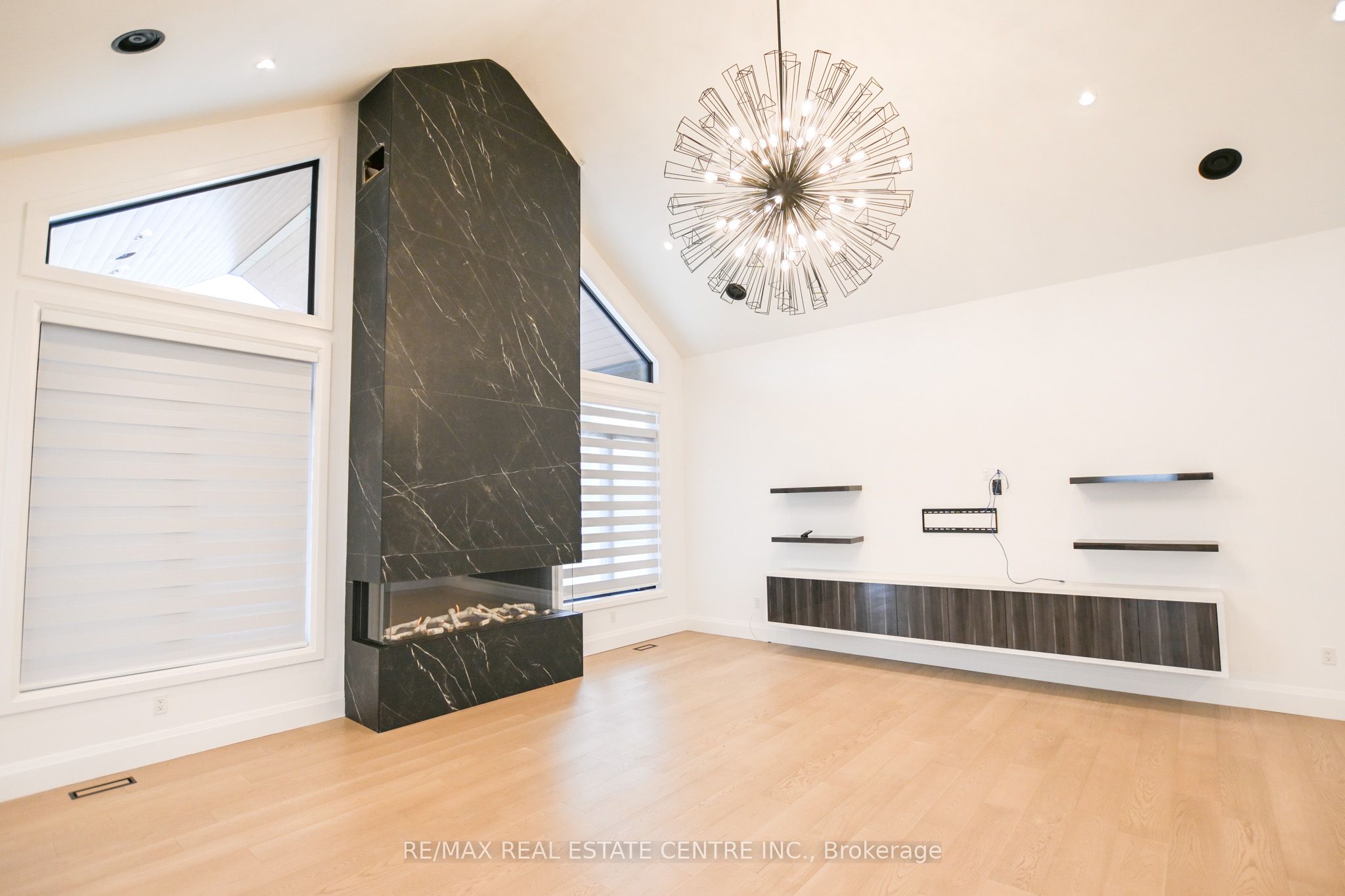 7325 Sunset Place, #3