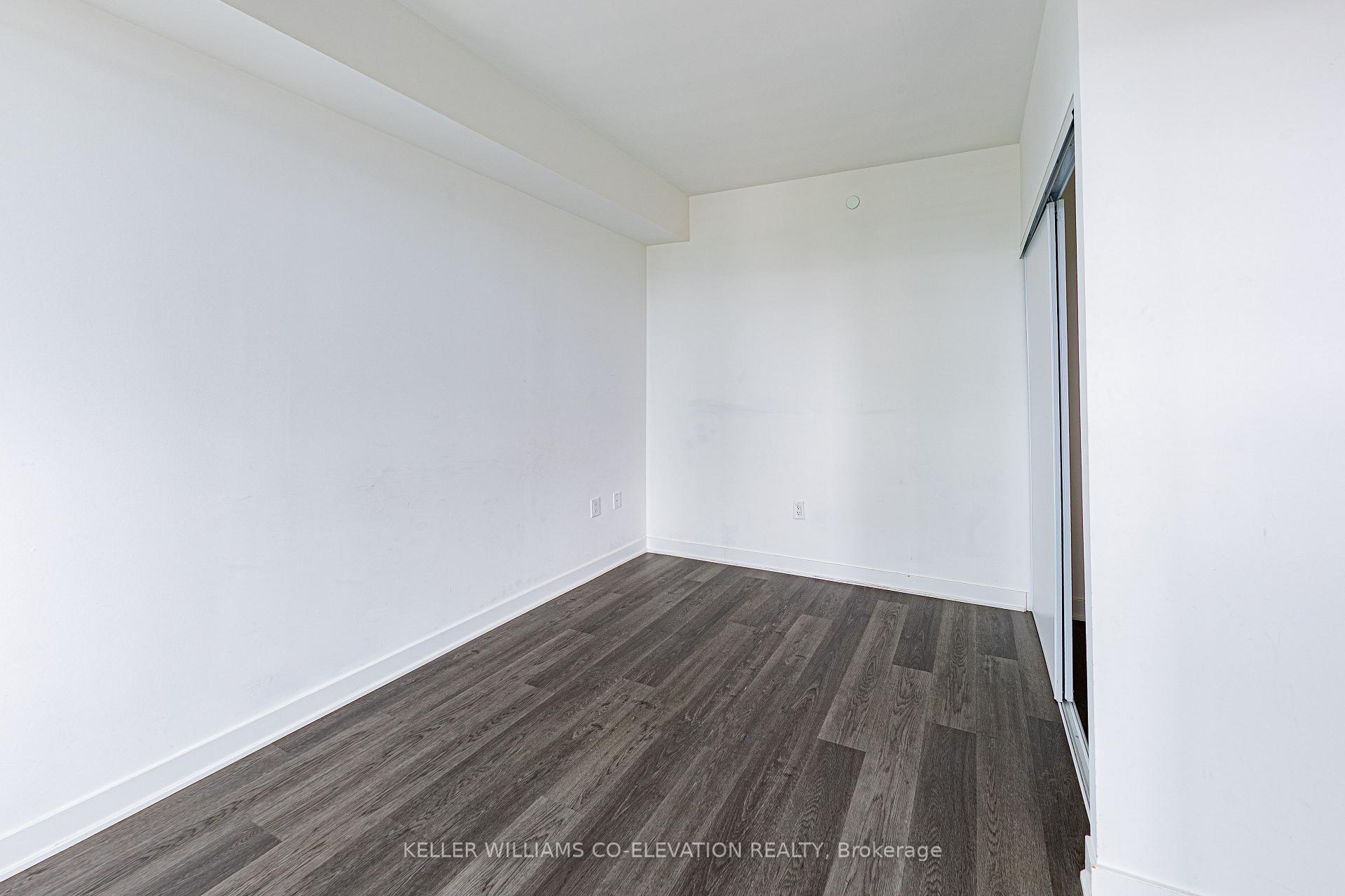 1 Bedroom Condo at 3900 Confederation, Mississauga For sale