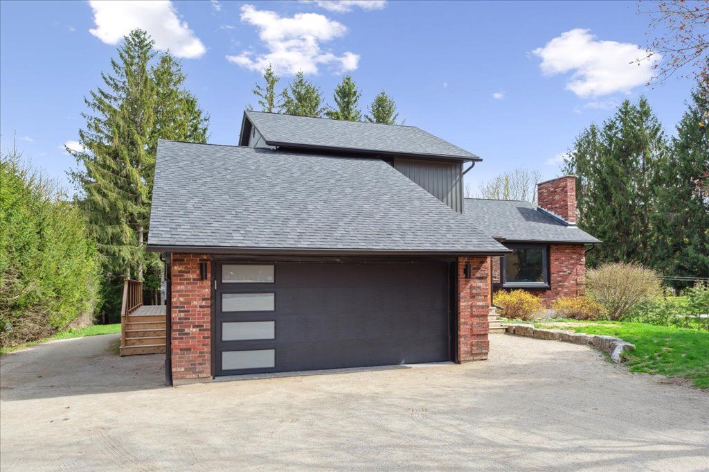 37 18 Side Road