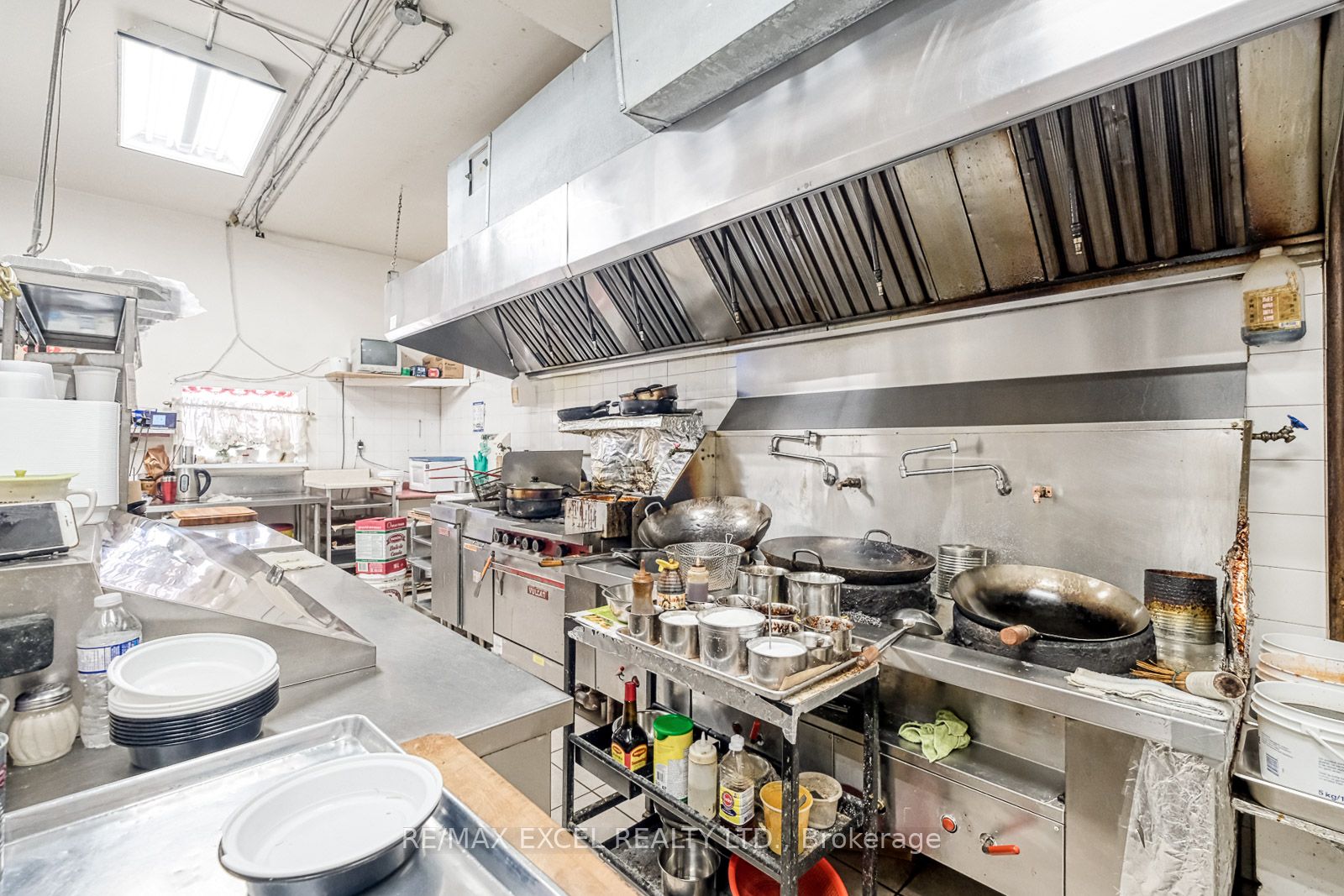 213 The Queensway Road S, #9