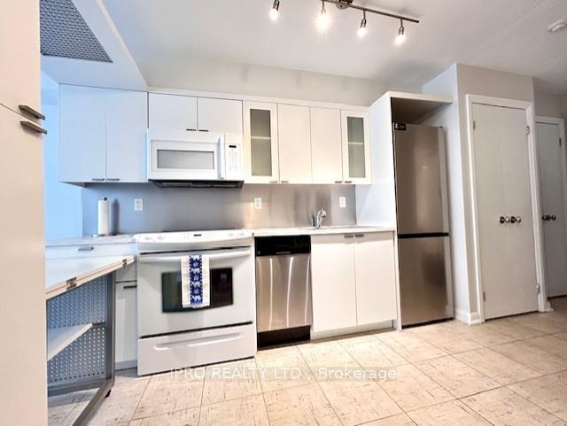Condo at 111 Elizabeth, Toronto For sale
