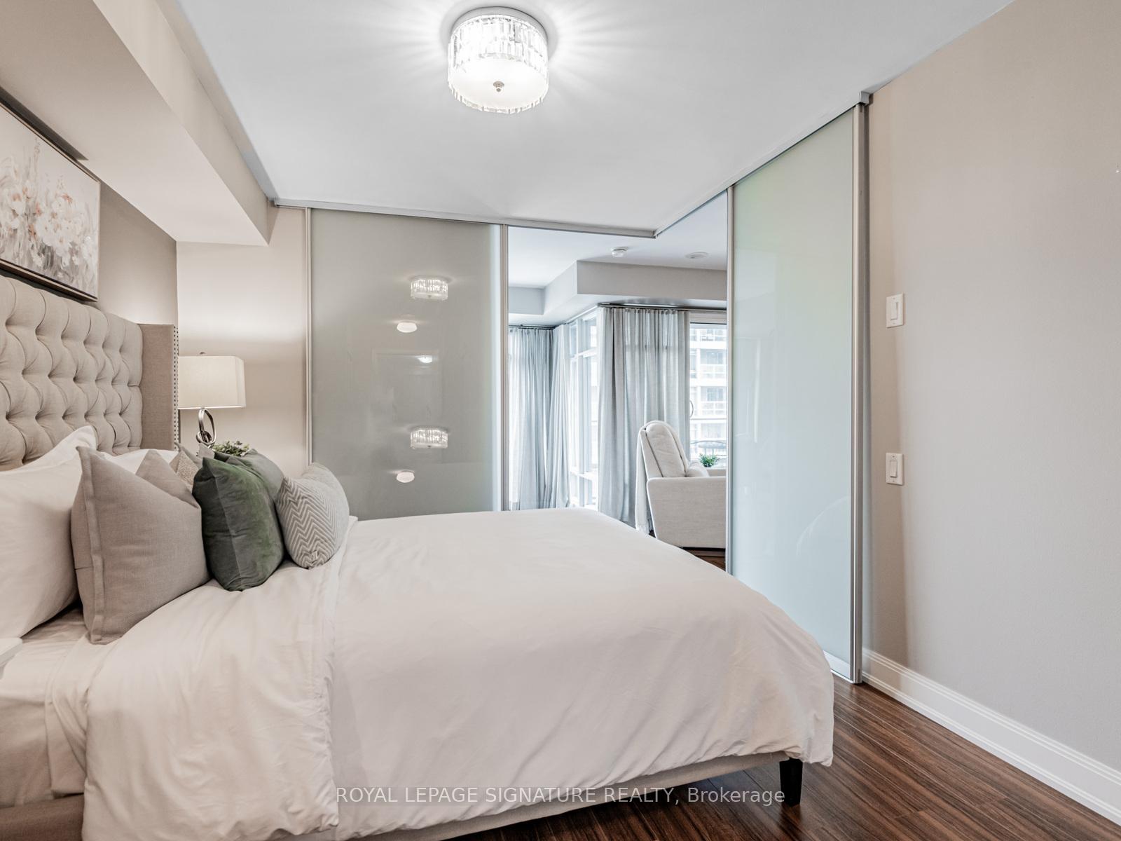 2 Bedrooms Condo at 2191 Yonge, Toronto For sale