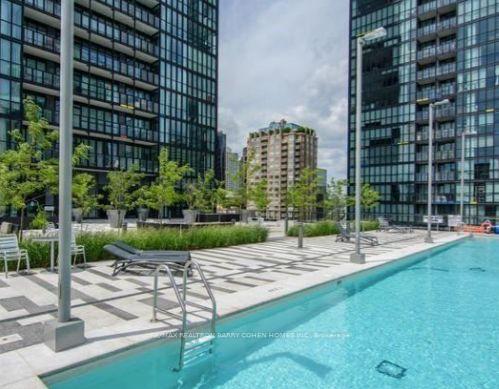 2 Bedrooms Condo at 101 Charles, Toronto For sale