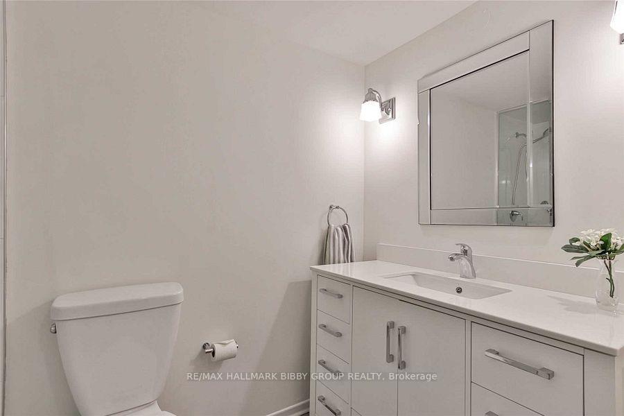 2 Bedrooms Co-op at 20 Avoca, Toronto For sale