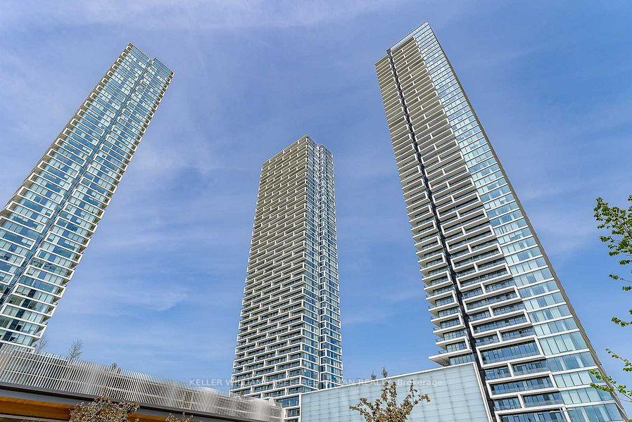 2 Bedrooms Condo at 950 Portage, Vaughan For sale
