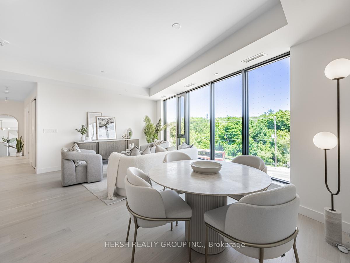 2 Bedrooms Condo at 160 Kingsway,  Toronto For sale