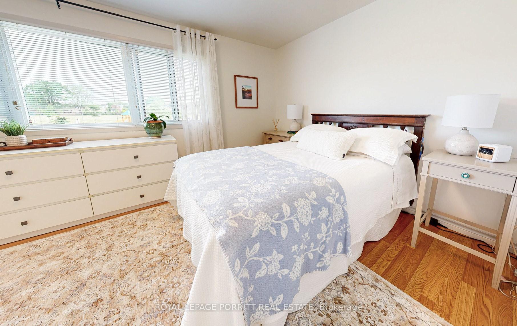 3 Bedrooms Condo at 3395 Cliff, Mississauga For sale