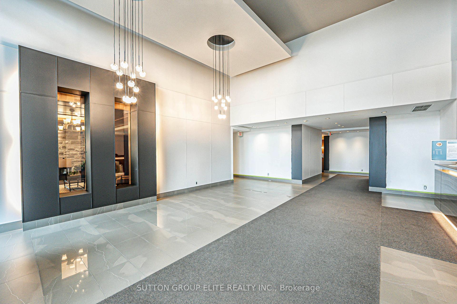2 Bedrooms Condo at 1055 Southdown,  Mississauga For sale