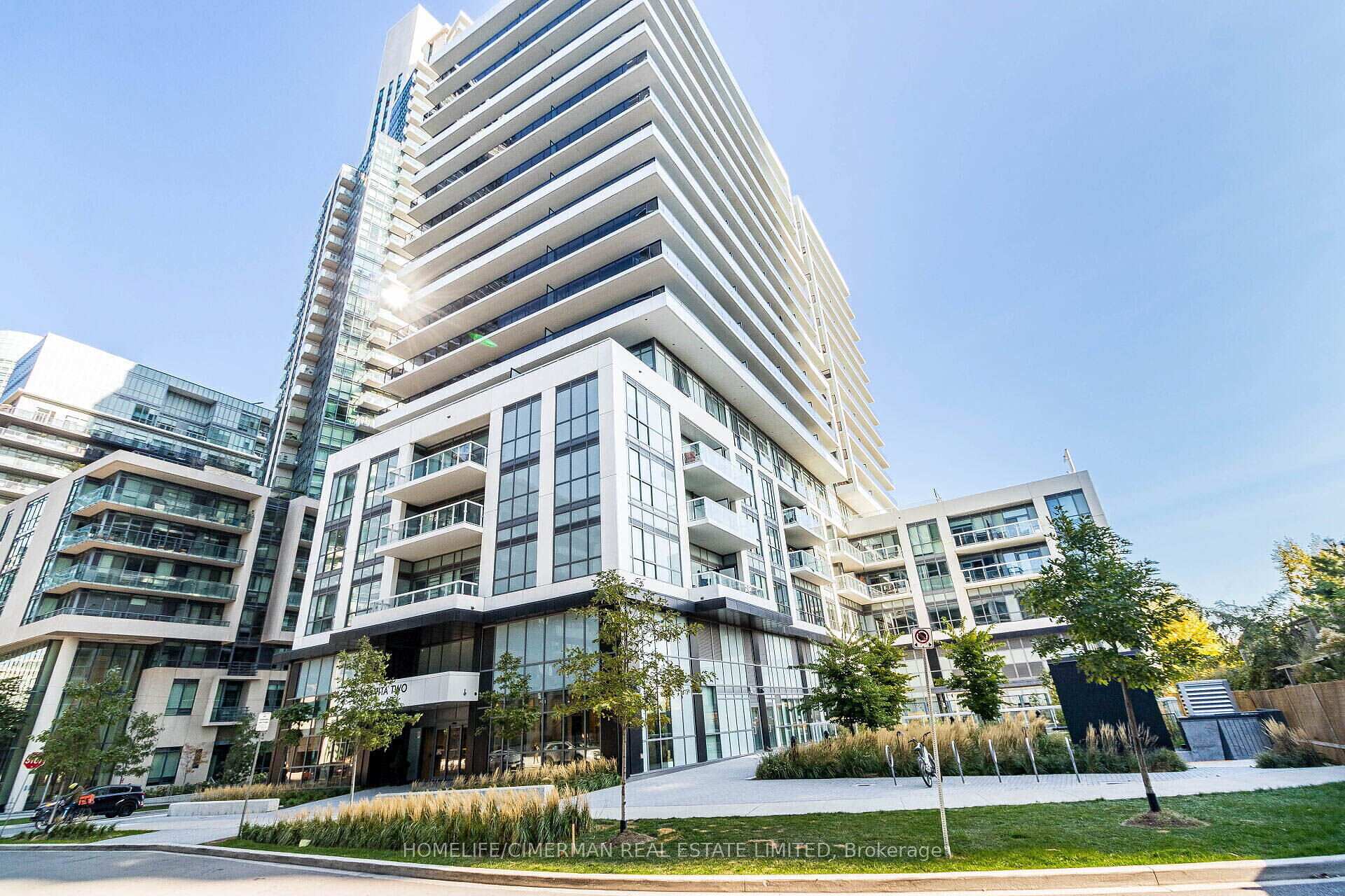2 Bedrooms Condo at 65 Annie Craig, Toronto For sale