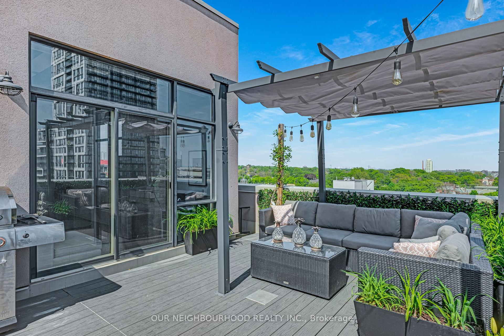 2 Bedrooms Condo at 736 Dundas, Toronto For sale