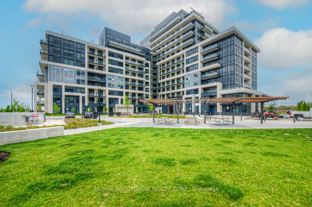 1 Bedroom Condo at 3200 William Coltson, Oakville For sale