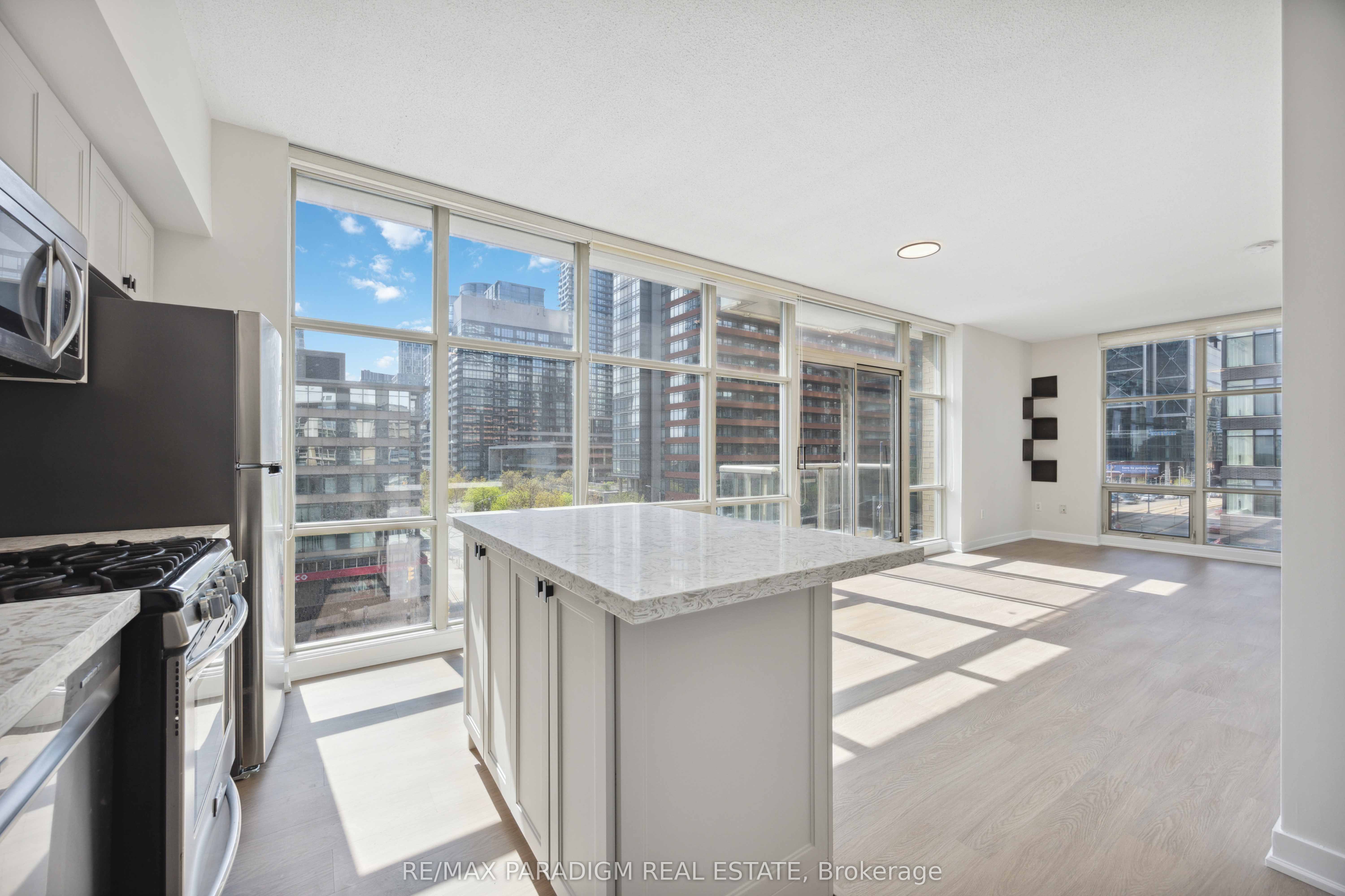9 Spadina Avenue, #611