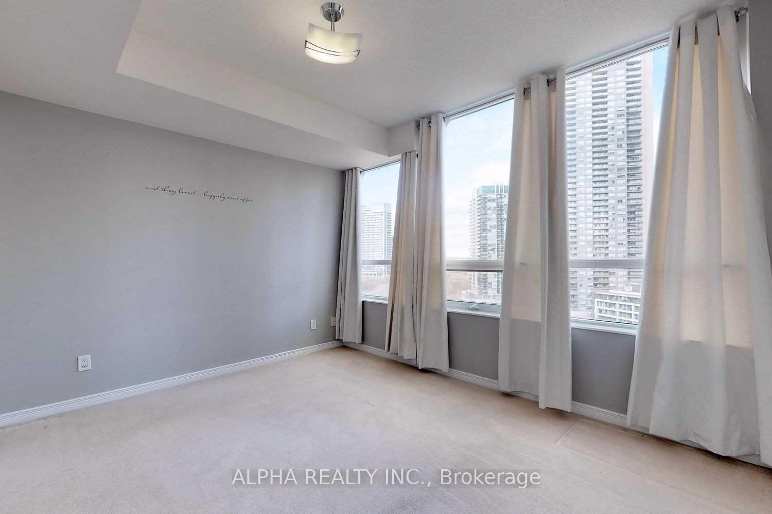 2 Bedrooms Condo at 15 Legion,  Toronto For sale