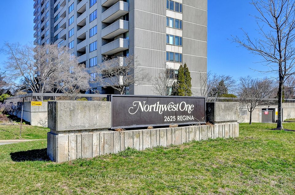 2625 Regina