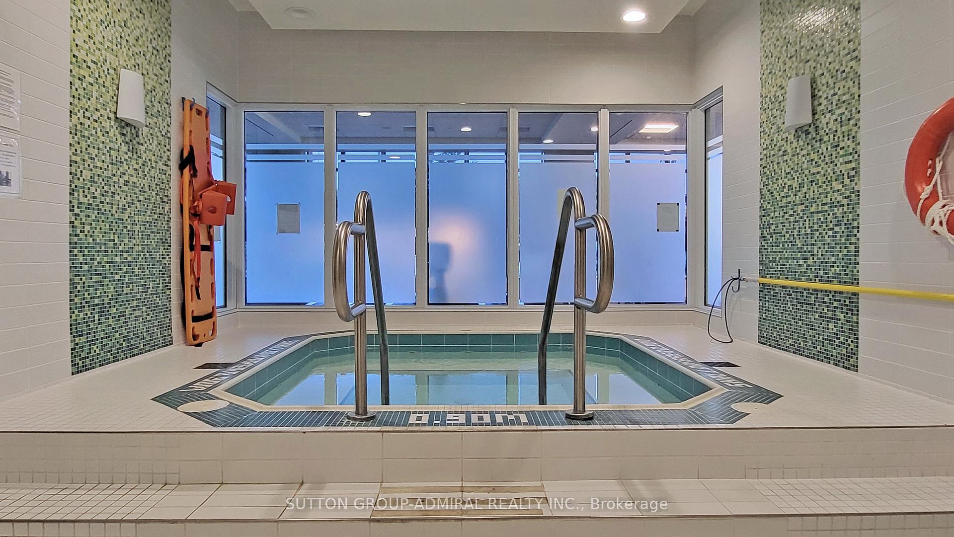 1 Bedroom Condo at 7890 Bathurst, Vaughan For sale