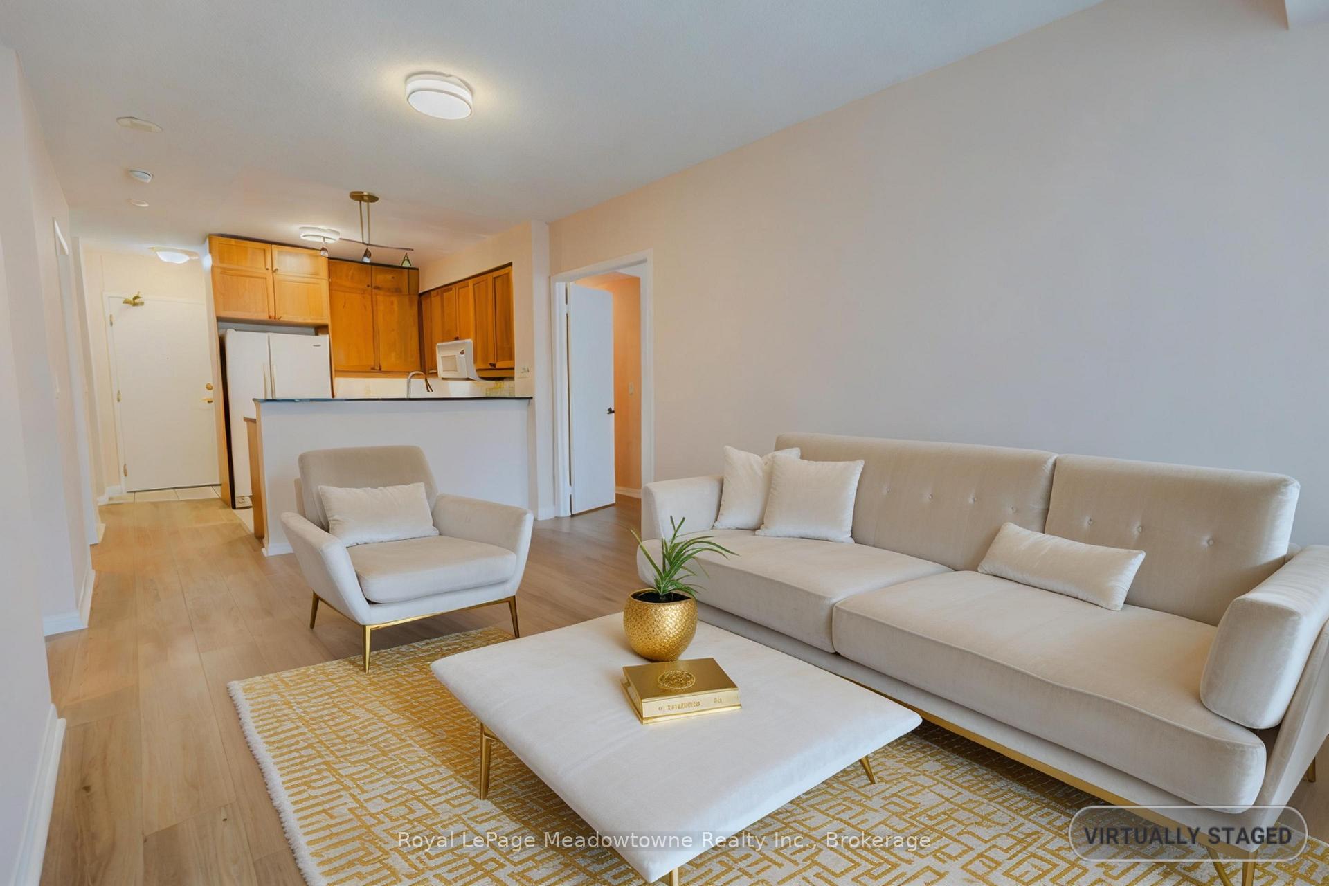 2 Bedrooms Condo at 1801 Bayview,  Toronto For sale