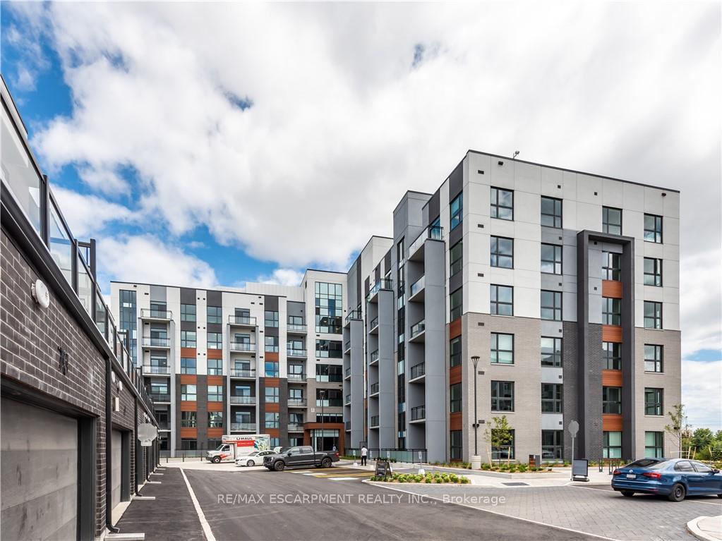 2 Bedrooms Condo at 50 KAITTING, Oakville For sale