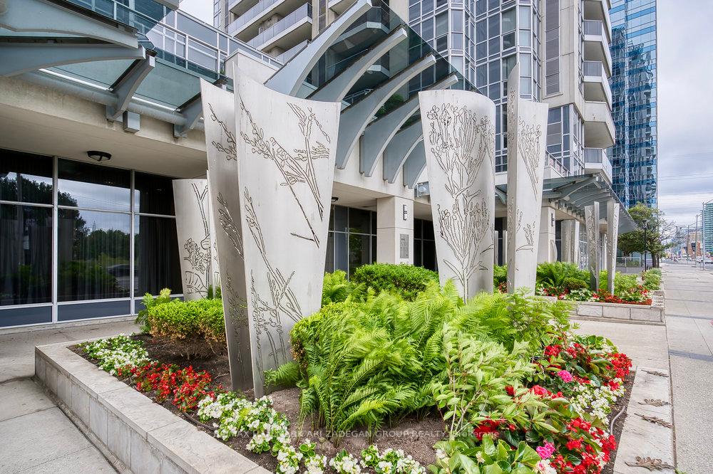 3 Bedrooms Condo at 5791 Yonge, Toronto For sale