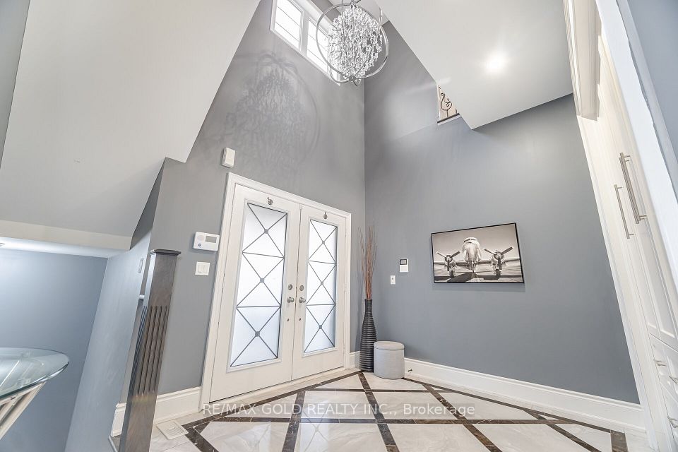 78 Burlwood Road, Brampton, ON L6P 0T6