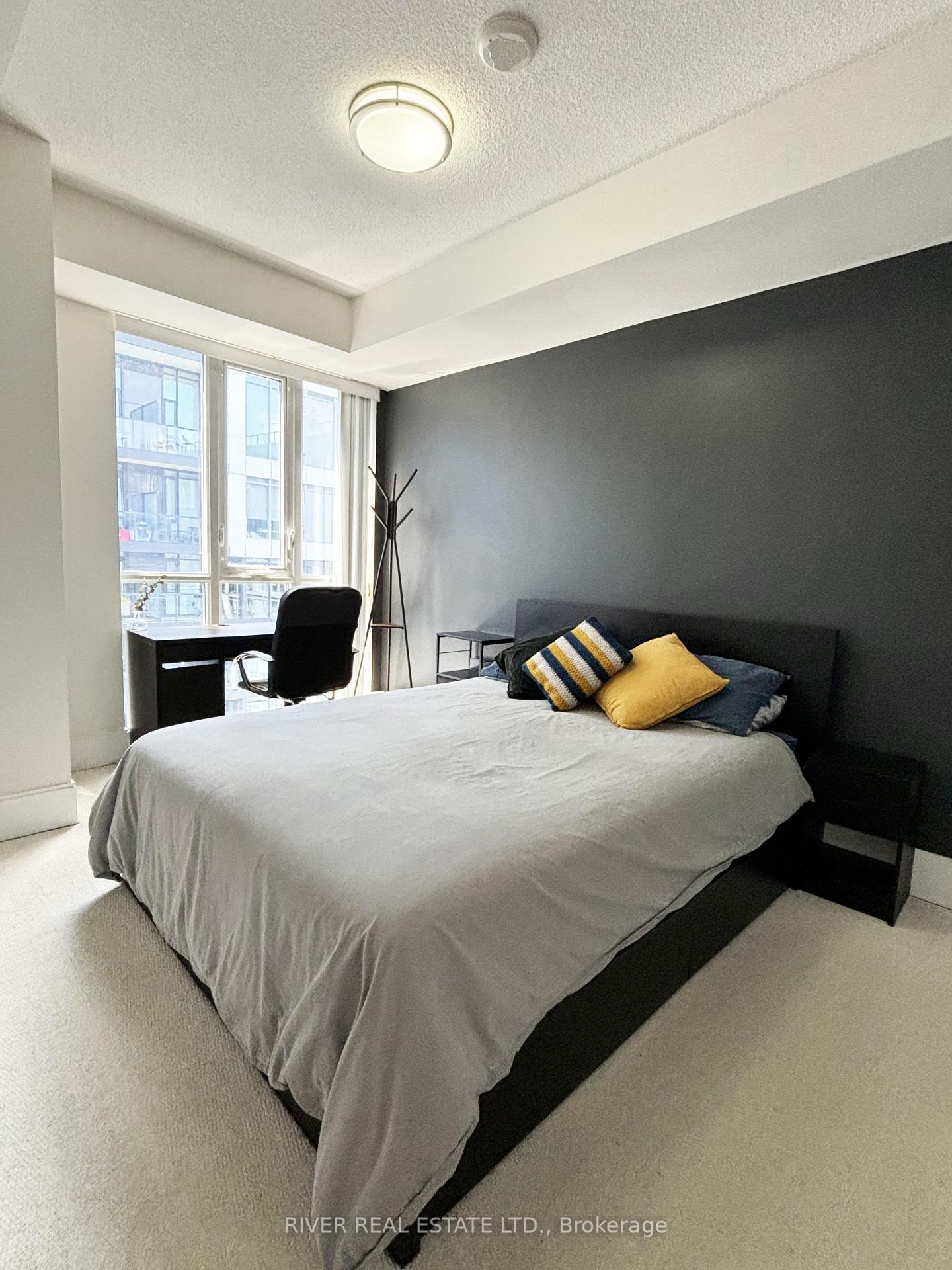 1 Bedroom Condo at 560 Front,  Toronto For sale