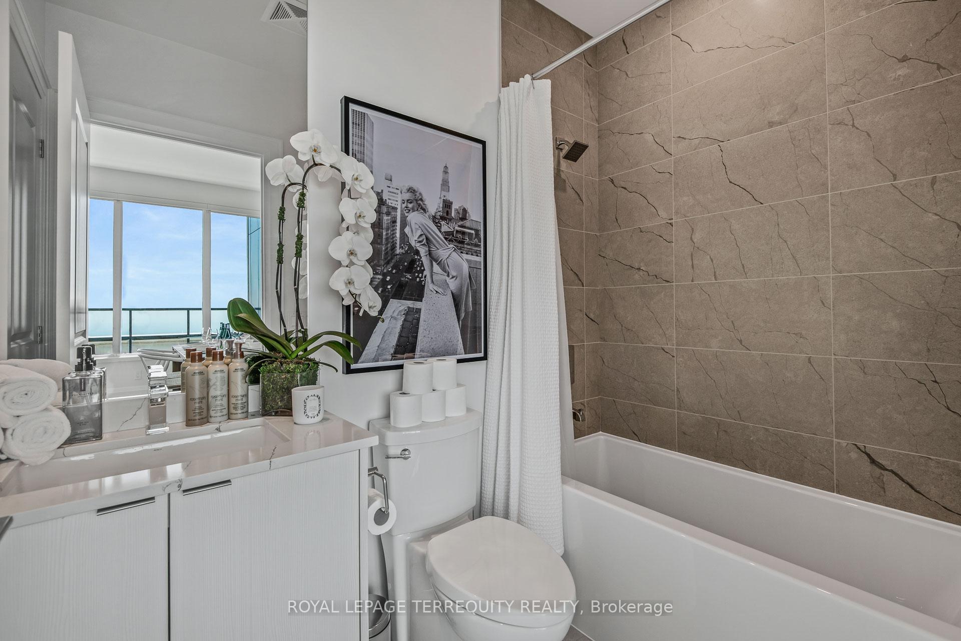 3 Bedrooms Condo at 1928 Lake Shore, Toronto For sale