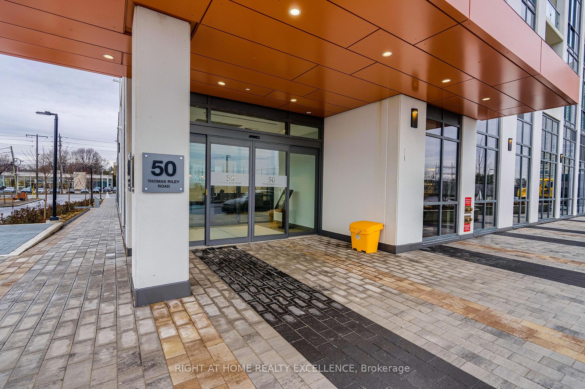 2 Bedrooms Condo at 50 Thomas Riley, Toronto For sale