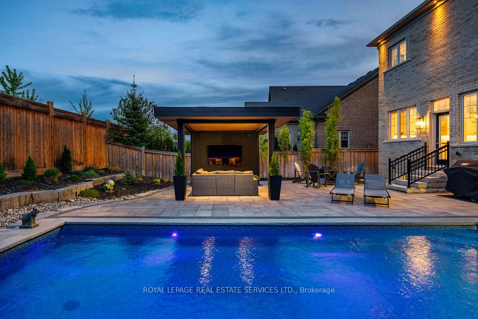 30 Britnell Court, King, ON L7B 0P2