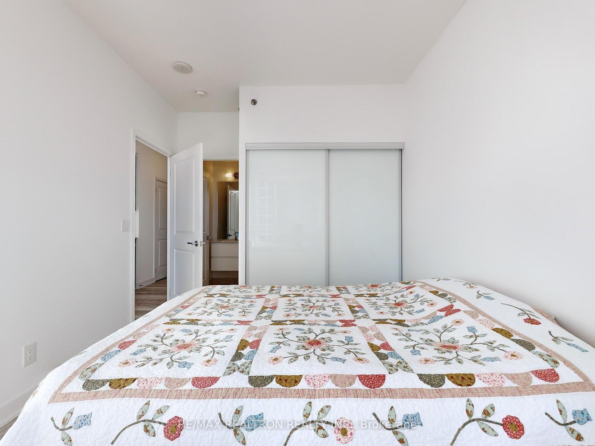 3 Bedrooms Condo at 195 Bonis, Toronto For sale