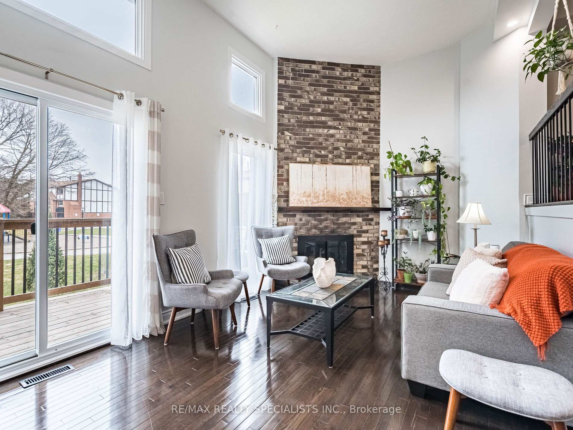 3 Bedrooms Condo at 1764 Rathburn,  Mississauga For sale