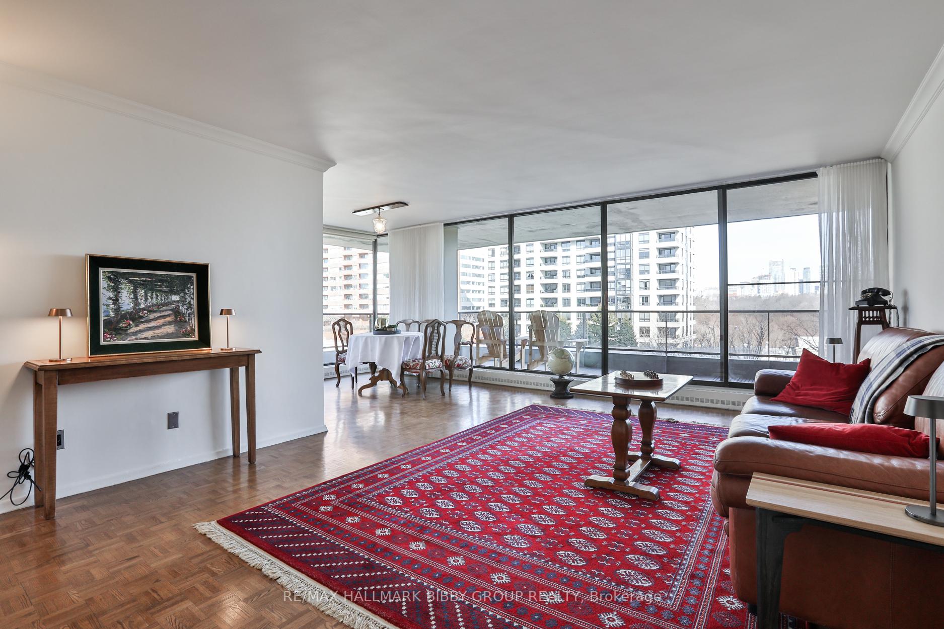 2 Bedrooms Co-op at 20 Avoca, Toronto For sale