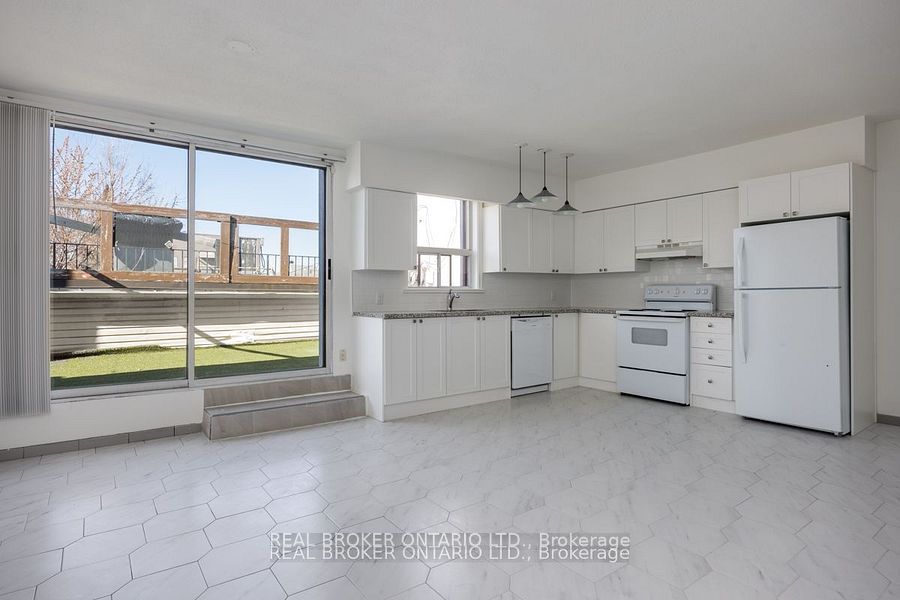350 Oakwood
