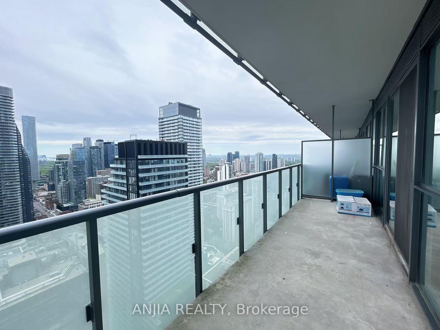 1 Bedroom Condo at 15 Grenville, Toronto For sale