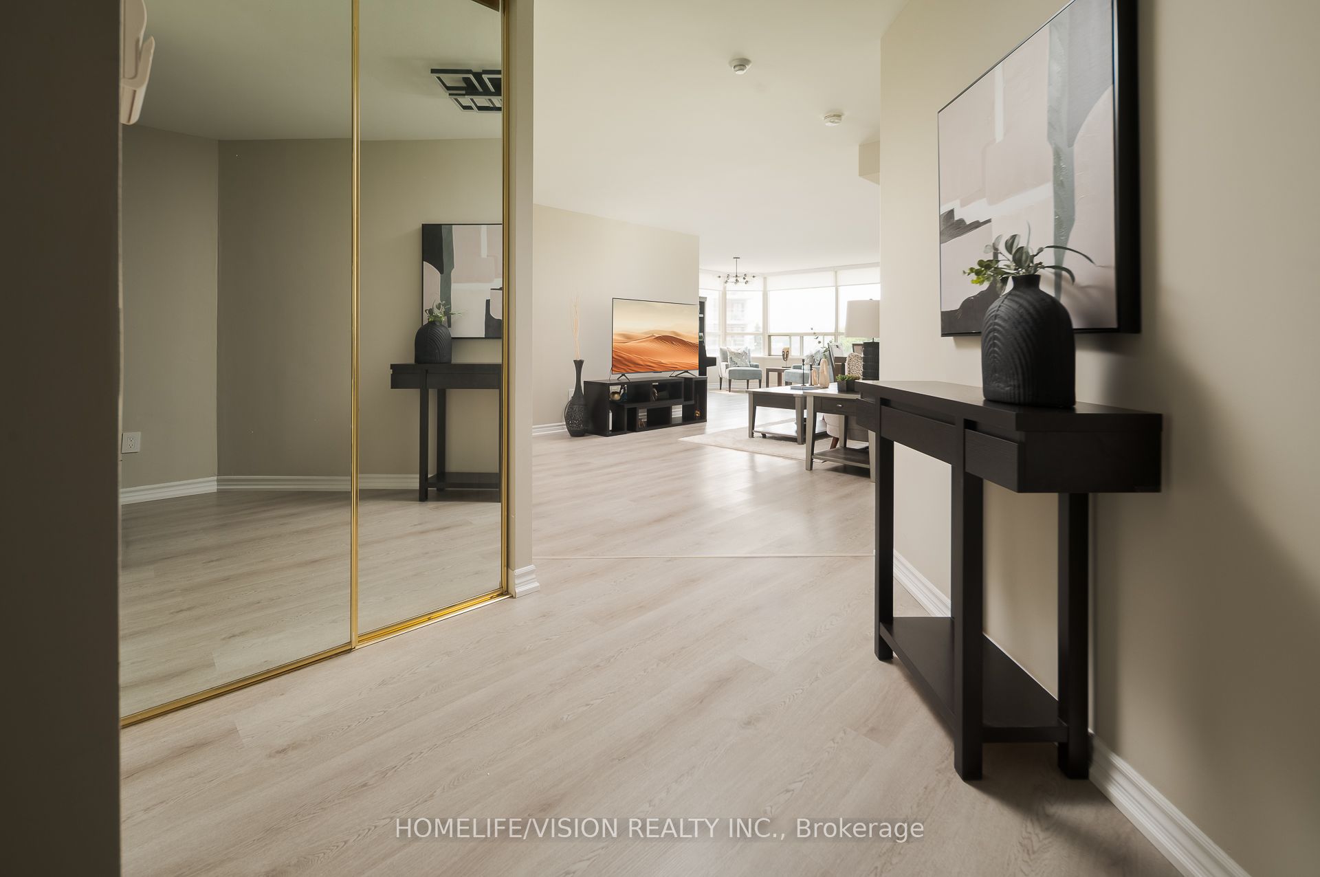 7 Townsgate Drive, #413